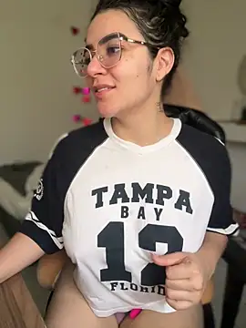 Lia flowers online show from 15, 2, 2026