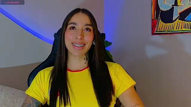 Snapshot of KAYLA_BATISTA chatting on 25, 6, 2026 KAYLA BATISTA online show from 25, 6, 2026