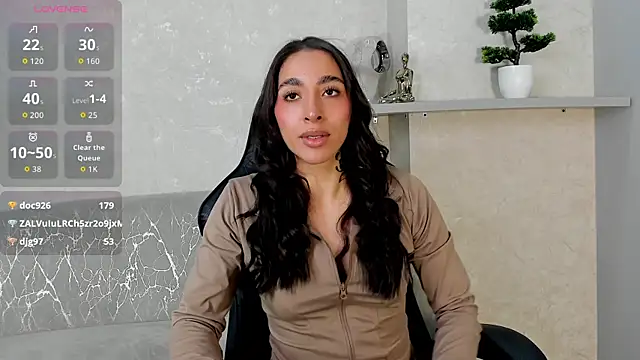 Snapshot of KAYLA_BATISTA chatting on 10, 7, 2026 KAYLA BATISTA online show from 10, 7, 2026