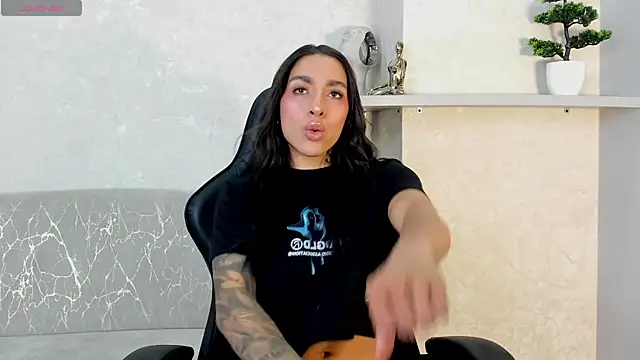 Snapshot of KAYLA_BATISTA chatting on 12, 7, 2026 KAYLA BATISTA online show from 12, 7, 2026