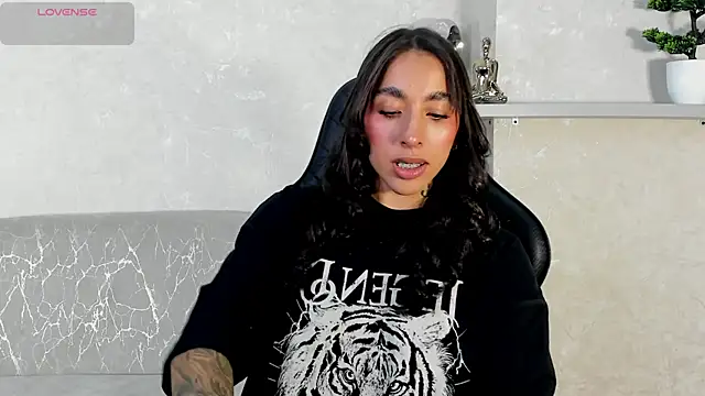 Snapshot of KAYLA_BATISTA chatting on 13, 7, 2026 KAYLA BATISTA online show from 13, 7, 2026
