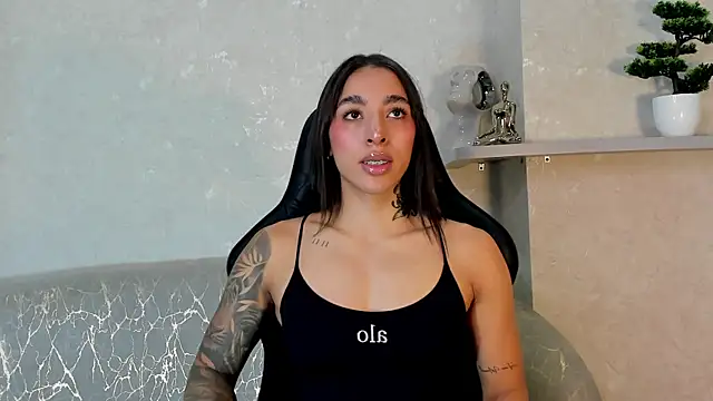 Snapshot of KAYLA_BATISTA chatting on 19, 7, 2026 KAYLA BATISTA online show from 19, 7, 2026