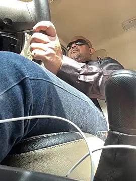 Dick 6inches online show from 21, 2, 2026