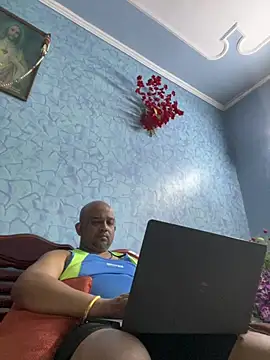 Dick 6inches online show from 22, 2, 2026