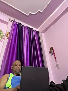 Dick 6inches online show from 23, 2, 2026