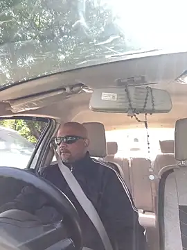 Dick 6inches online show from 13, 4, 2026