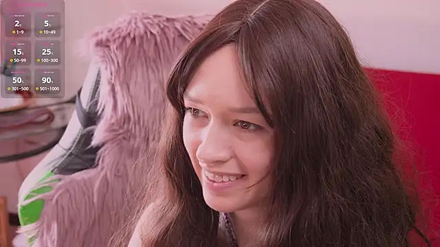 VivianLy  online show from 20, 4, 2026