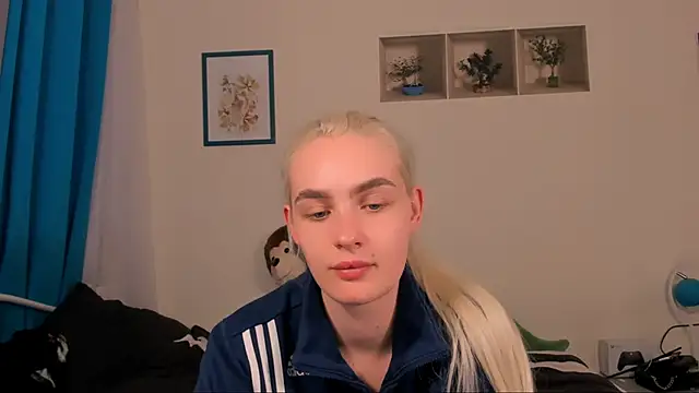 OliviaKisss online show from 2, 6, 2026