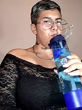 Snapshot of Yessi_rousse chatting on 11, 1, 2026 Yessi rousse online show from 11, 1, 2026