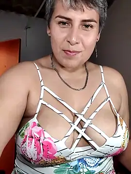 Snapshot of Yessi_rousse chatting on 9, 6, 2026 Yessi rousse online show from 9, 6, 2026