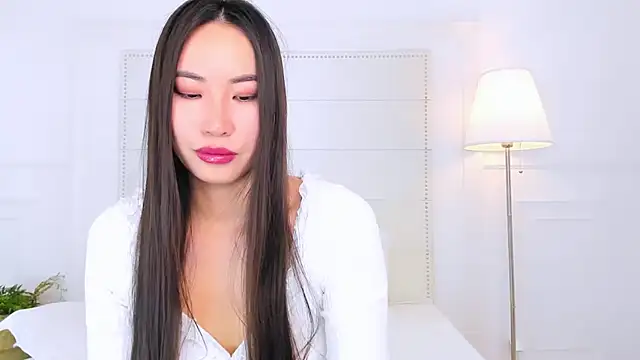 NaomiYuu online show from 21, 12, 2025