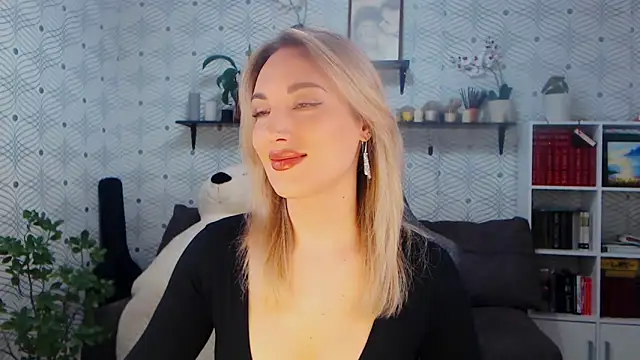 MillaXQueen online show from 20, 4, 2026