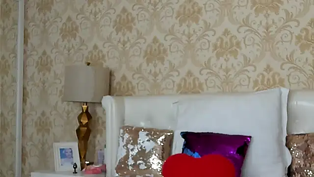 JuliaHunts online show from 18, 1, 2026