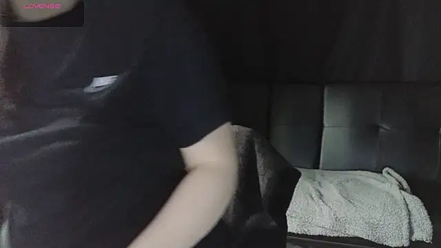 Mia G0ld online show from 29, 3, 2026