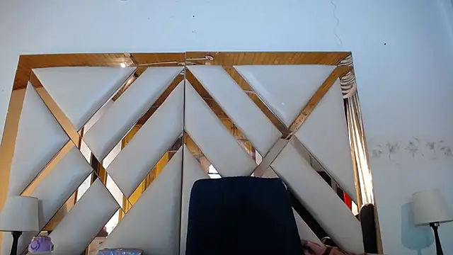 Snapshot of nathaly_low1 chatting on 6, 3, 2026 nathaly low1 online show from 6, 3, 2026