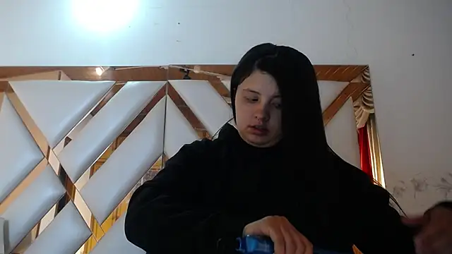 nathaly low1 online show from 9, 4, 2026