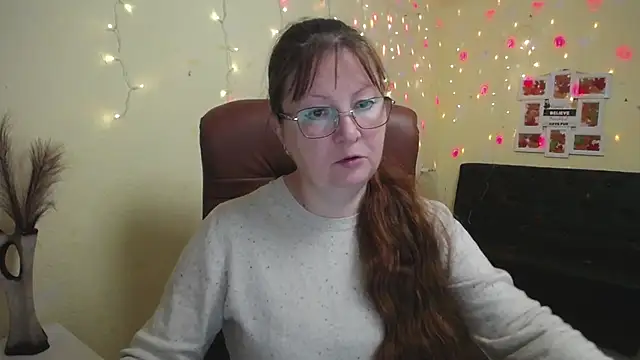 VanessaHotts online show from 12, 11, 2025