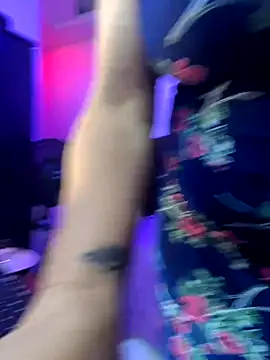 lonely shewolf online show from 10, 10, 2025