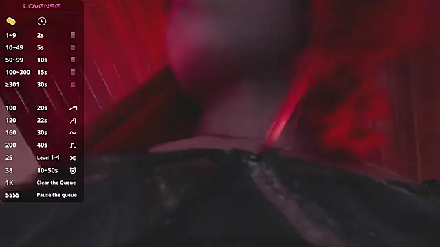 Emmily Savage online show from 26, 12, 2024