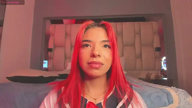 Emmily Savage online show from 15, 2, 2025