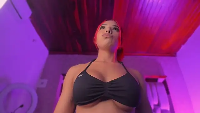 Snapshot of Emmily_Savage chatting on 28, 2, 2026 Emmily Savage online show from 28, 2, 2026