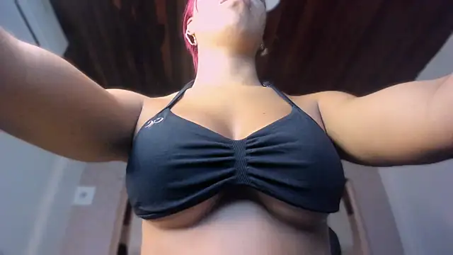 Snapshot of Emmily_Savage chatting on 26, 5, 2026 Emmily Savage online show from 26, 5, 2026
