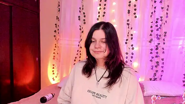 Mey moon online show from 7, 12, 2024