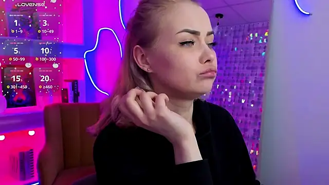 StephanieSweety online show from 3, 4, 2026