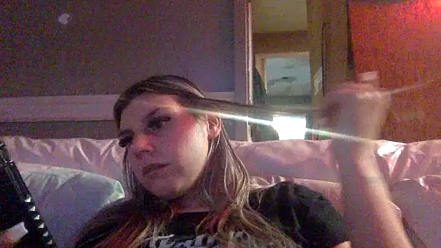 Snapshot of candycane57 chatting on 12, 11, 2025 candycane57 online show from 12, 11, 2025