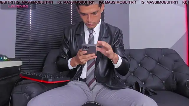 Snapshot of massimo_g chatting on 17, 4, 2026 massimo g online show from 17, 4, 2026