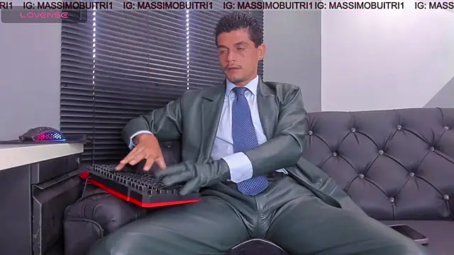 Snapshot of massimo_g chatting on 22, 4, 2026 massimo g online show from 22, 4, 2026