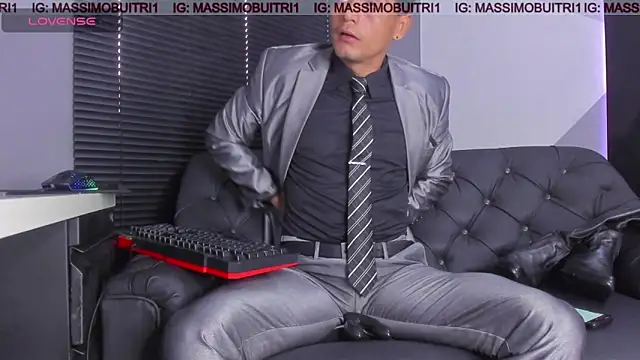 Snapshot of massimo_g chatting on 10, 5, 2026 massimo g online show from 10, 5, 2026