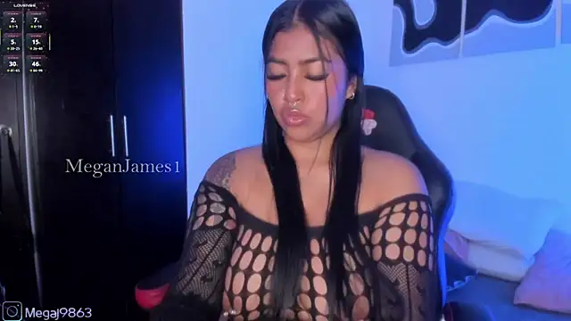 Snapshot of meganjames1 chatting on 28, 4, 2026 meganjames1 online show from 28, 4, 2026
