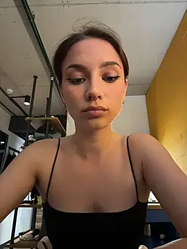 sinthiaroze online show from 19, 9, 2025