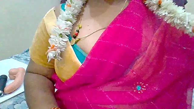 Snapshot of archanatelugu9 chatting on 31, 1, 2025 archanatelugu9 online show from 31, 1, 2025