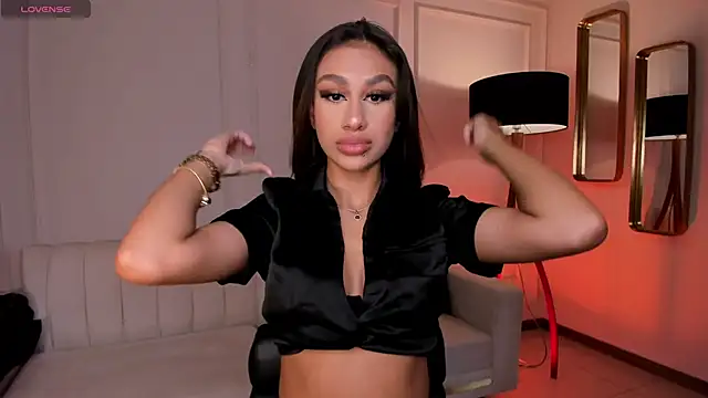 Snapshot of DannaCruz chatting on 6, 2, 2025 DannaCruz online show from 6, 2, 2025