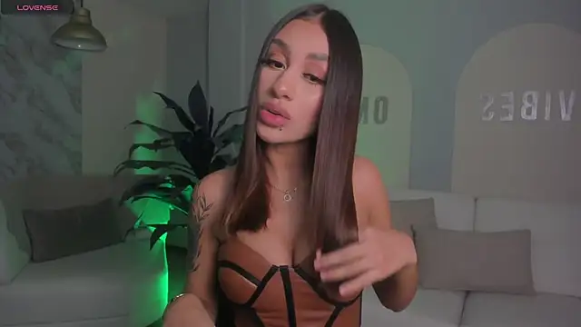 Snapshot of DannaCruz chatting on 10, 3, 2025 DannaCruz online show from 10, 3, 2025