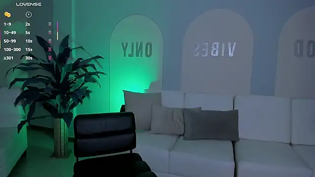 Snapshot of DannaCruz chatting on 12, 3, 2025 DannaCruz online show from 12, 3, 2025