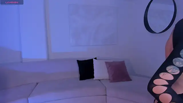 Snapshot of DannaCruz chatting on 13, 9, 2025 DannaCruz online show from 13, 9, 2025