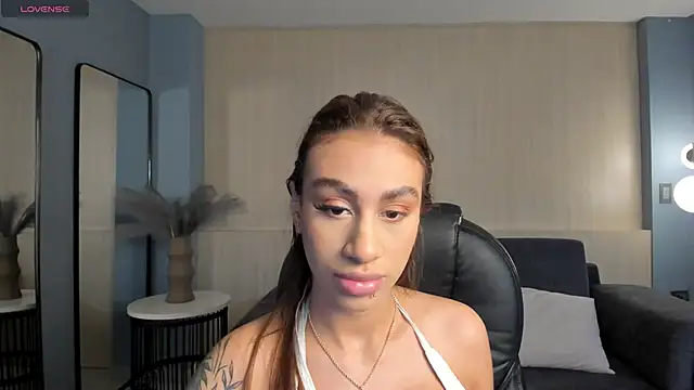 Snapshot of DannaCruz chatting on 28, 9, 2025 DannaCruz online show from 28, 9, 2025