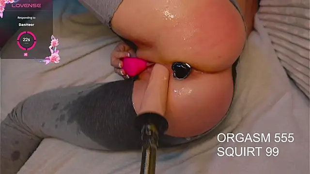 Snapshot of Alissaasex chatting on 4, 2, 2026 Alissaasex online show from 4, 2, 2026