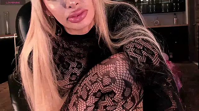 SophiePalmer online show from 14, 2, 2025