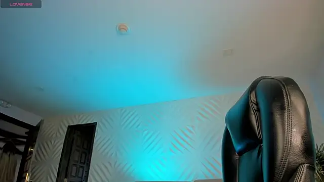 SophiePalmer online show from 12, 2, 2026