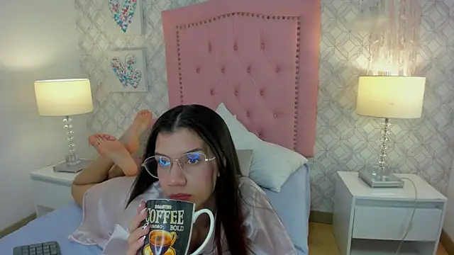 Steffany Palmer online show from 15, 10, 2025