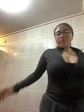 Snapshot of croftsmila chatting on 17, 5, 2026 croftsmila online show from 17, 5, 2026