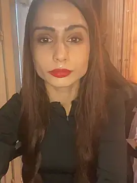 LaPetitechienne1 online show from 16, 1, 2025