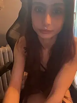 LaPetitechienne1 online show from 22, 1, 2025