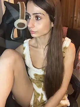 LaPetitechienne1 online show from 26, 1, 2025