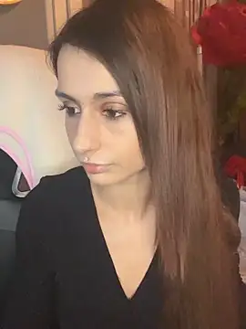 LaPetitechienne1 online show from 11, 2, 2025