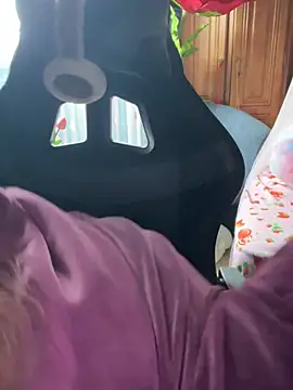 LaPetitechienne1 online show from 13, 2, 2025